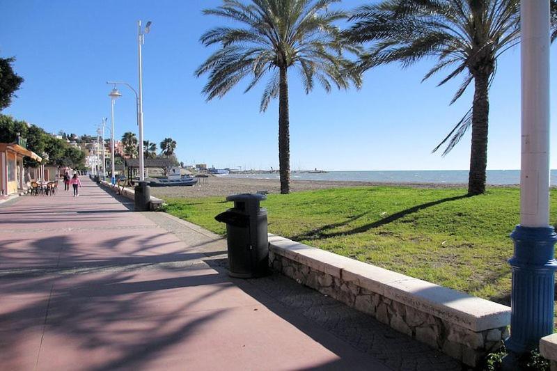 מאלגה Apartamento El Bambu Cerca Del Mar מראה חיצוני תמונה